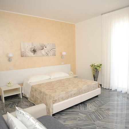 Casa Alfieri"Rooms And Apartments" Porto Cesareo Exterior foto